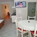 Dobri Διαμέρισμα Nin