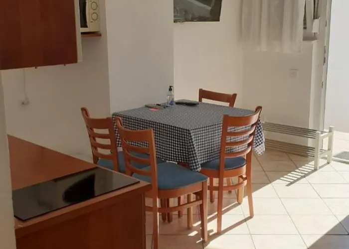 Dobri Apartament *