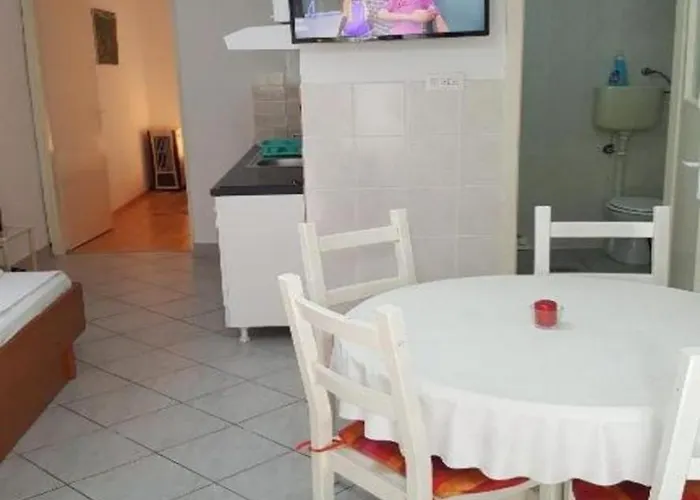 Dobri Apartament Nin
