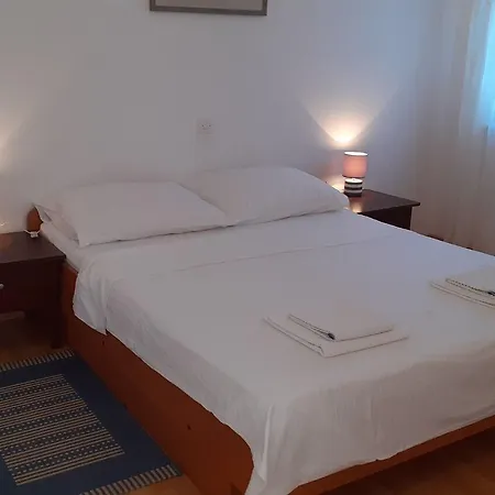 Dobri - 500m From Apartment Nin