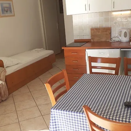 Apartment Dobri - 500m From Nin